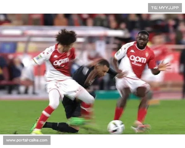 巴黎圣日耳曼3-1击败摩纳哥，姆巴佩梅开二度